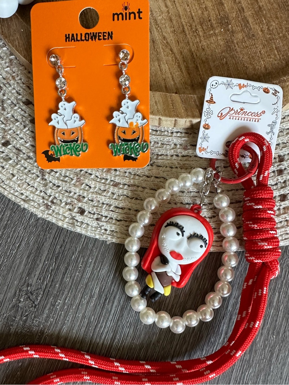Halloween Set of 2 Pearl Charm Wristlet Keychain & Wicked Dangle Earrings NWT
